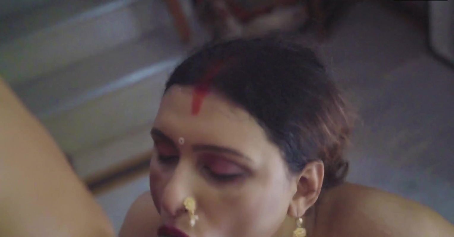 x Desi Indian Sabjiwala fucks Big Boobs Bhabhiji while selling grocery to her ( Hindi Audio