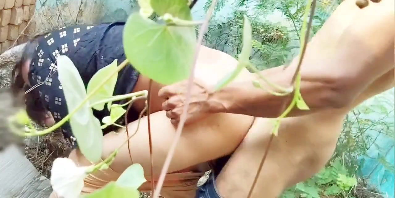 Lovers Sex in the Jungle, viral mms