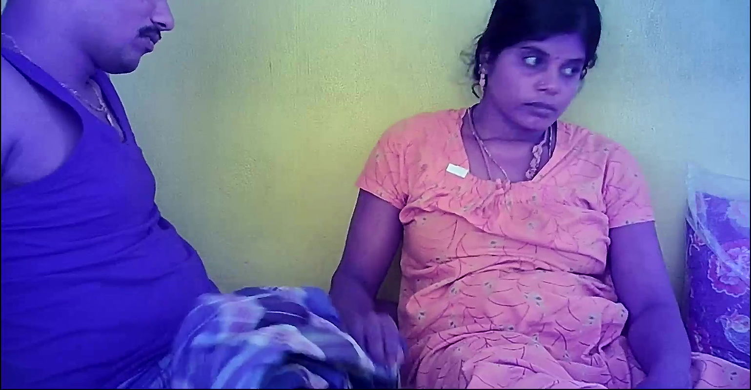 Indian village house wife hot boobs show and kissing