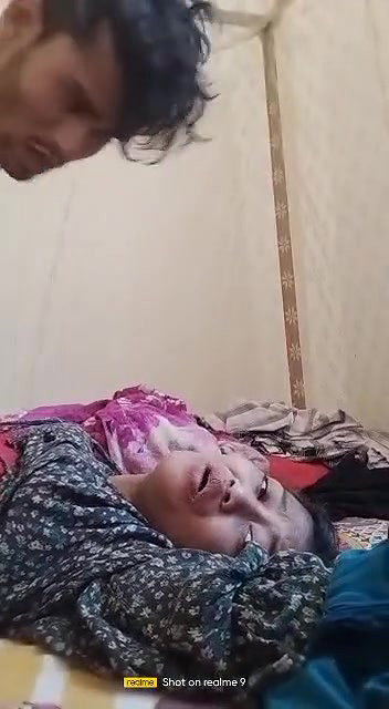 Sexy girl lift up and bang hard