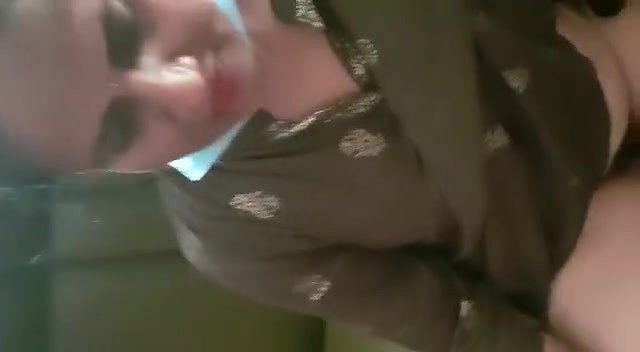 Cheater mallu bhabhi blowjob and fucked in office