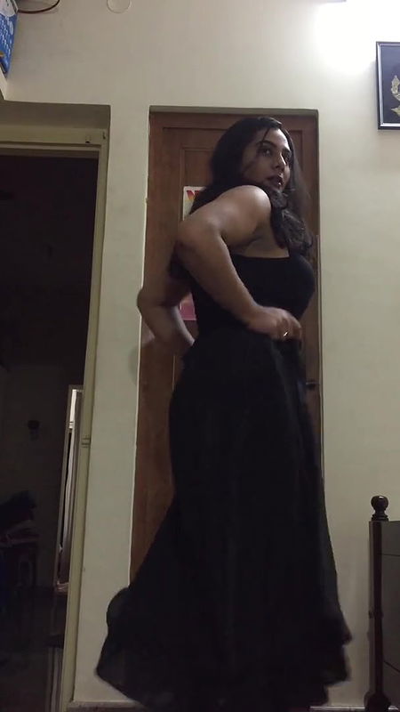 Hot Girl Teasing And Dancing