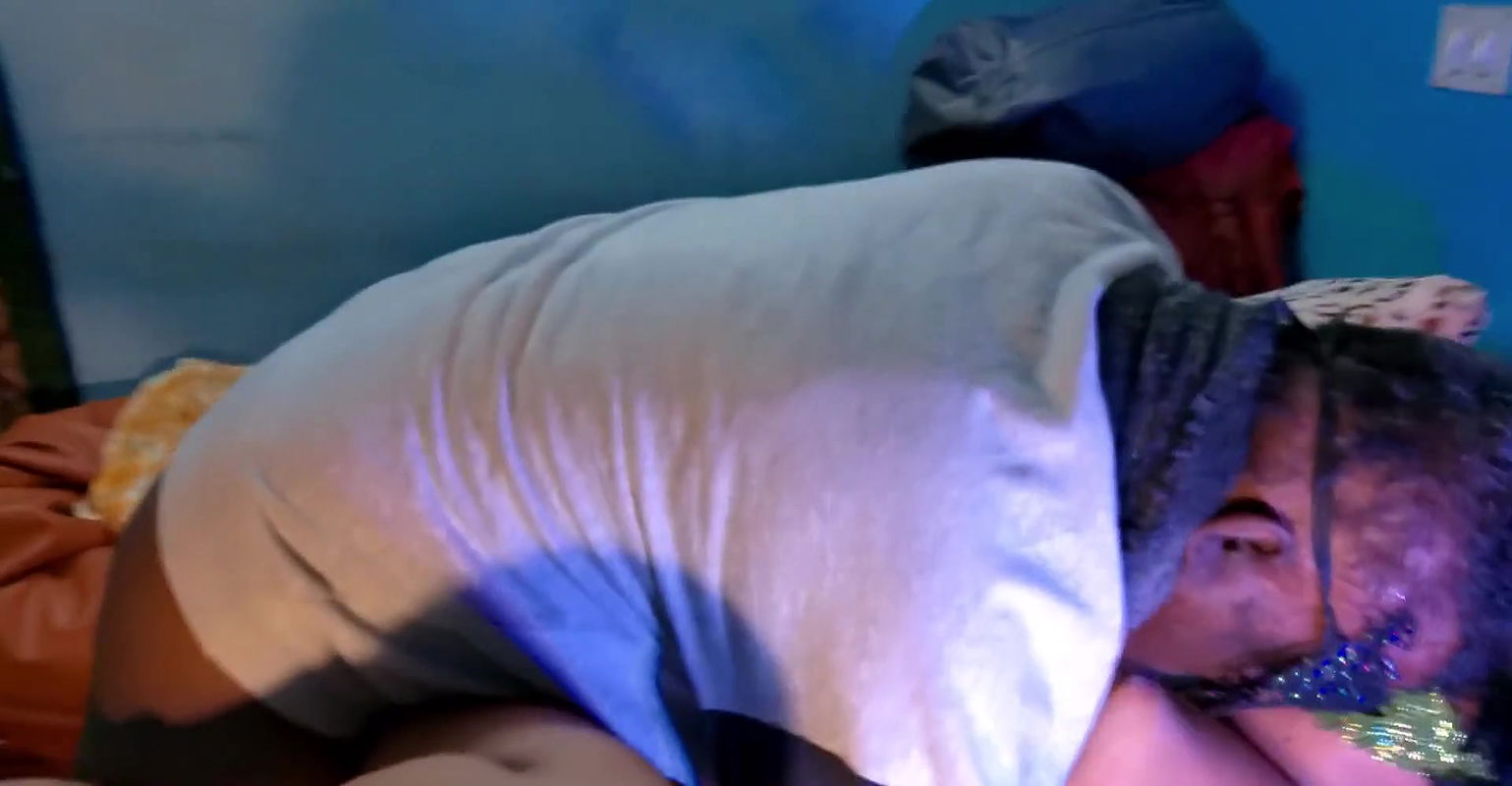 Tamil Lady Fucking and Moaning Video