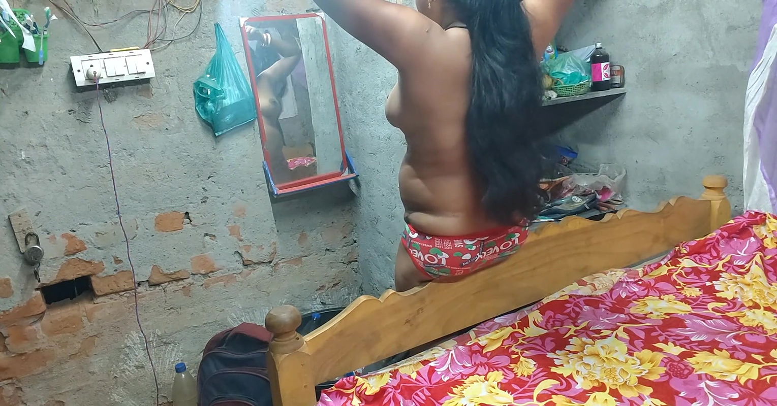 Naked and fucked hot aunty India Village sax video