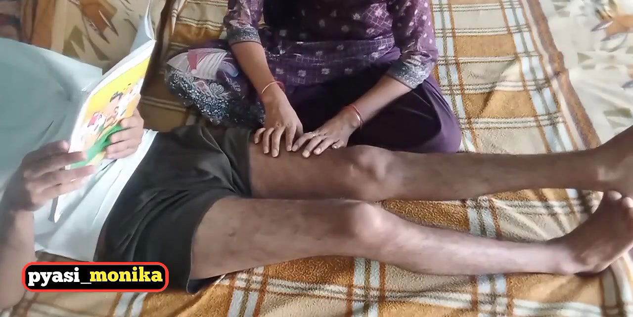 Chachi bhatija xxxx         Unsatisfied chachi tricked 18 year old bhatija and fucked hard with him