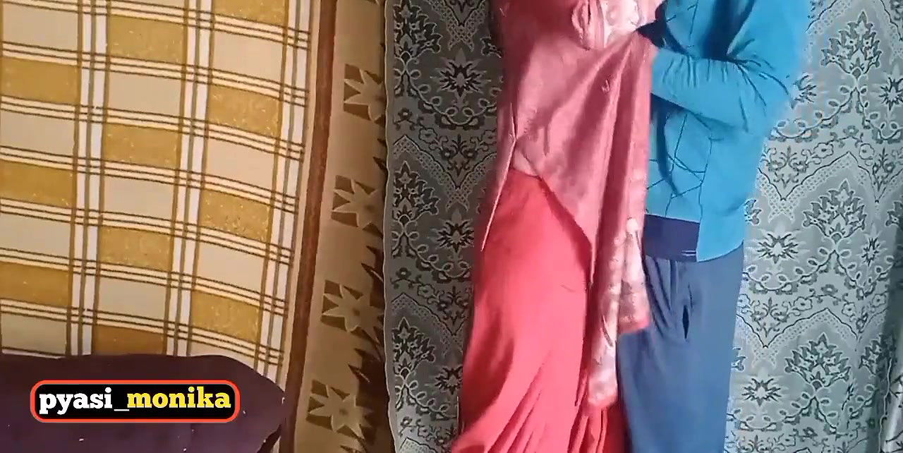 Skinni village bhabhi fucked hardcore by neighbour boy when she is home alone