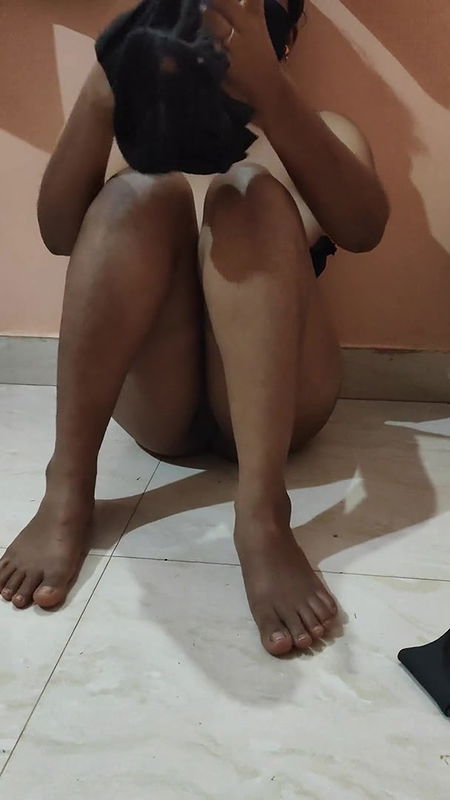 Indian Nude Girl Sexy_ Scissoring Homemade Porn feat. Sexy_sonali