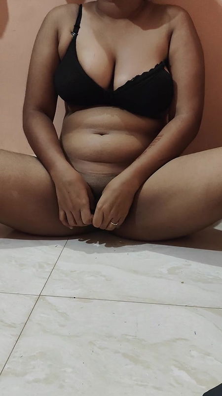 Indian Nude Girl Sexy_ Scissoring Homemade Porn feat. Sexy_sonali
