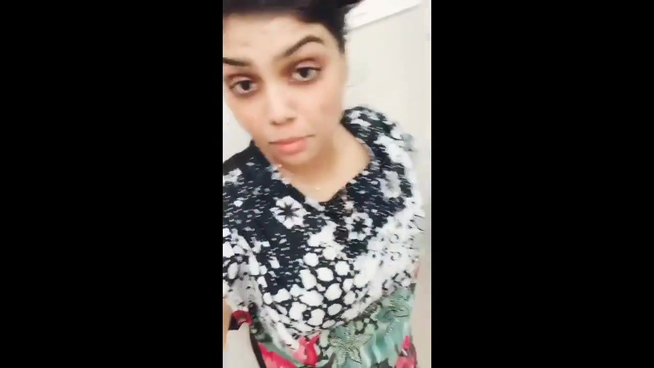 Beautiful Chubby girl Showing her big Boobs