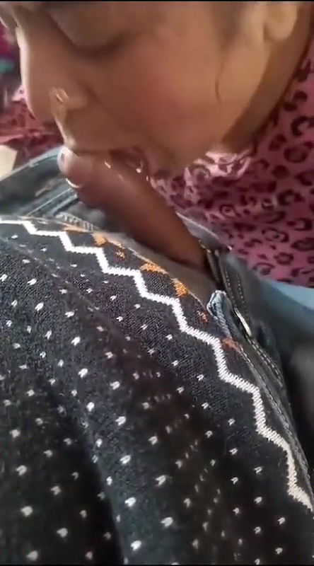 Desi bhabhi blowjob and sexy show to lover