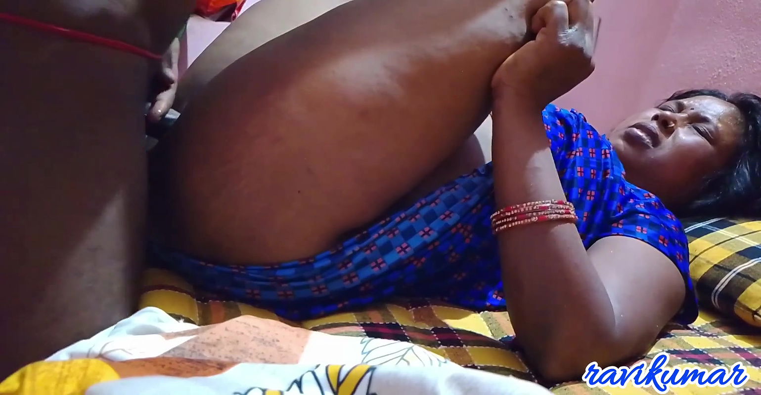 Desi bhabhi ko raat me bohat chod achcha hai