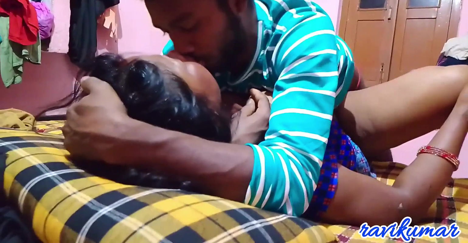 Desi bhabhi ko raat me bohat chod achcha hai