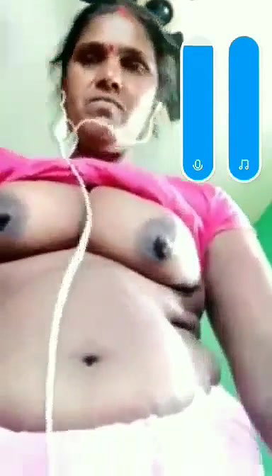 Village Aunty Shows boobs and Pussy
