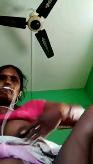 Village Aunty Shows boobs and Pussy