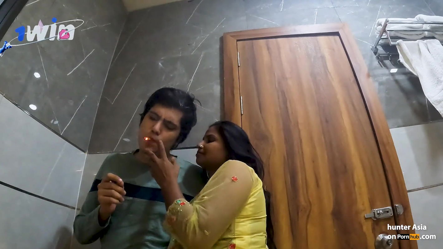 Falling in love with bhabhi ji – Smoking Love