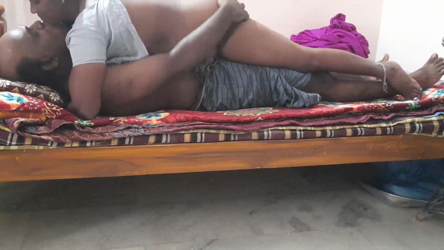 beautiful bhabhi has erotic sex indian romantic sex video in saree