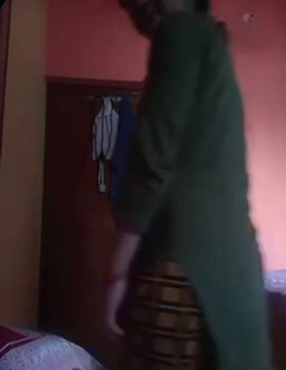 Pk sexy wife show her hot ass