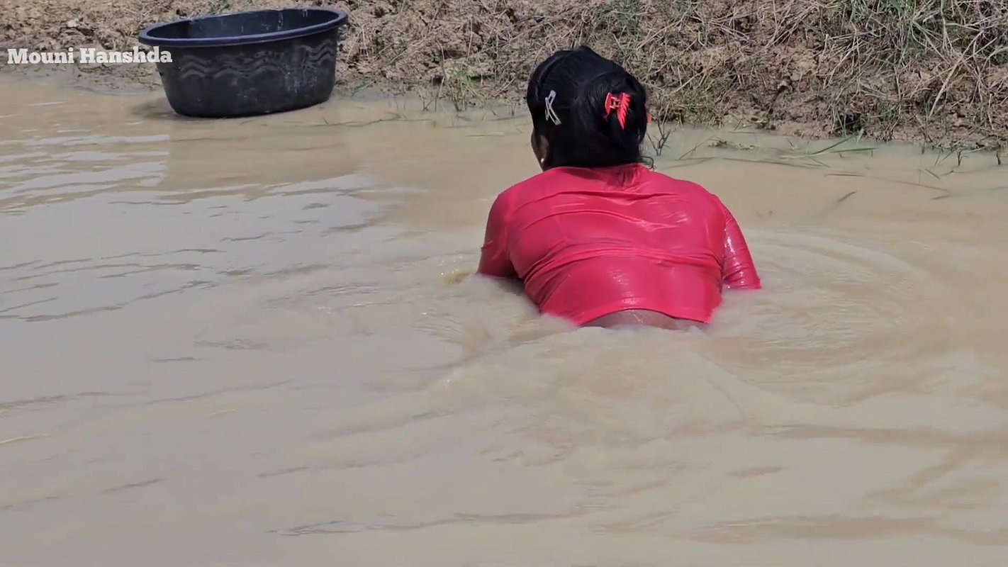 Amazing Mouni Hanshda Net fishing in Mud Water pon