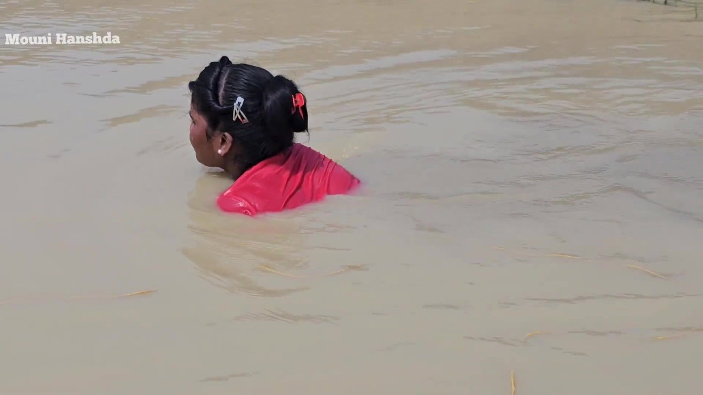 Amazing Mouni Hanshda Net fishing in Mud Water pon