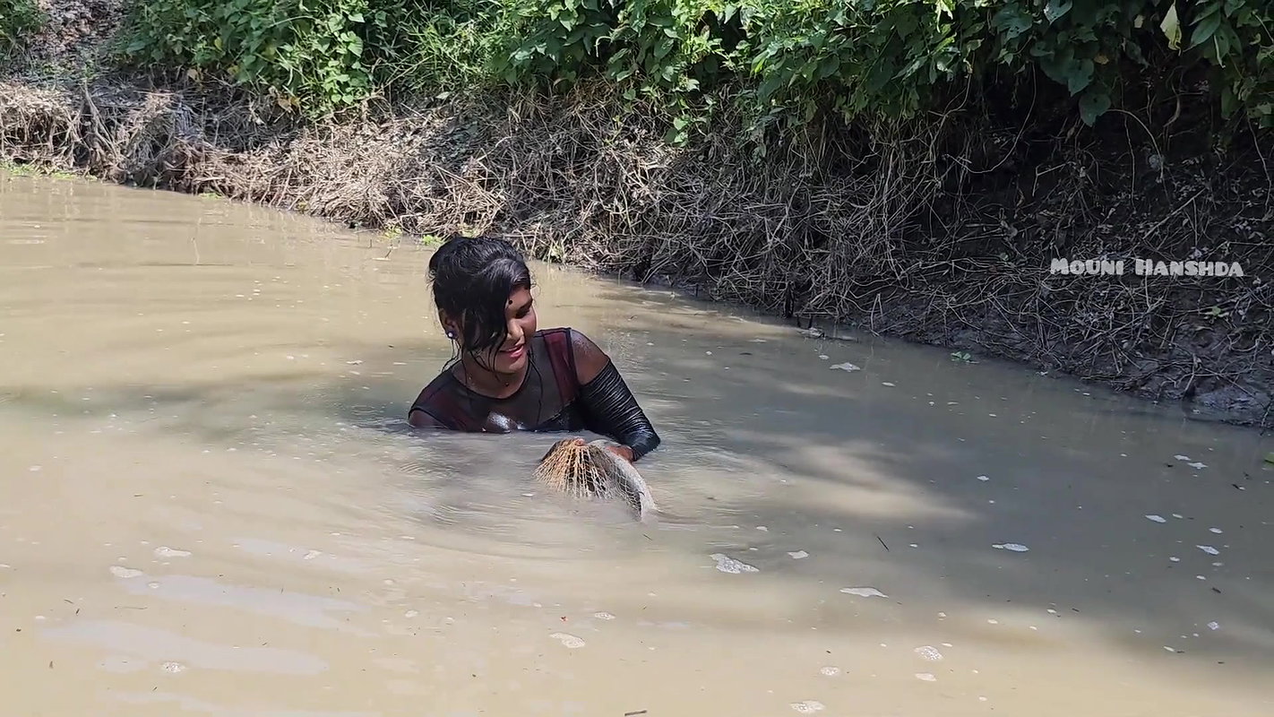 Amazing Mouni Hanshda Net Fishing video