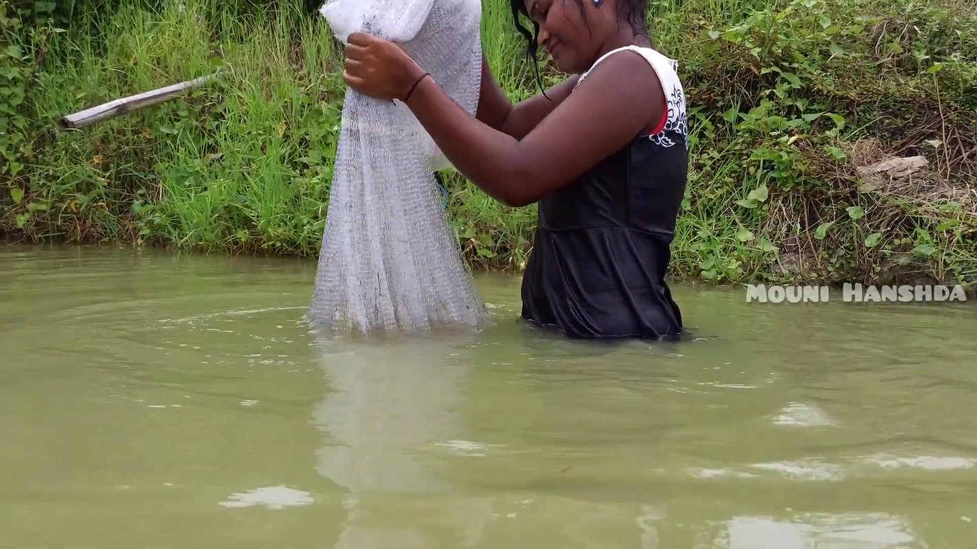 Amazing Net Fishing in village pond-