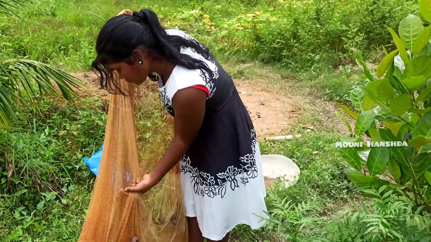 Amazing Village Girl Fishing Video