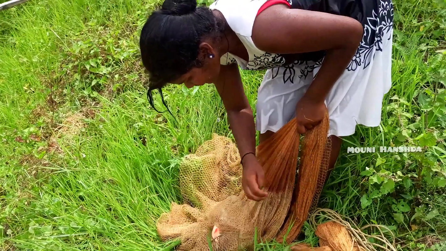 Amazing Village Girl Fishing Video