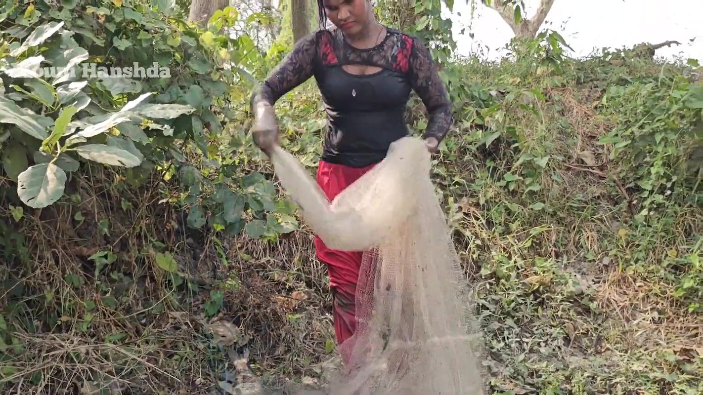 Amazing Village girl Mouni Net Fishing for big Car