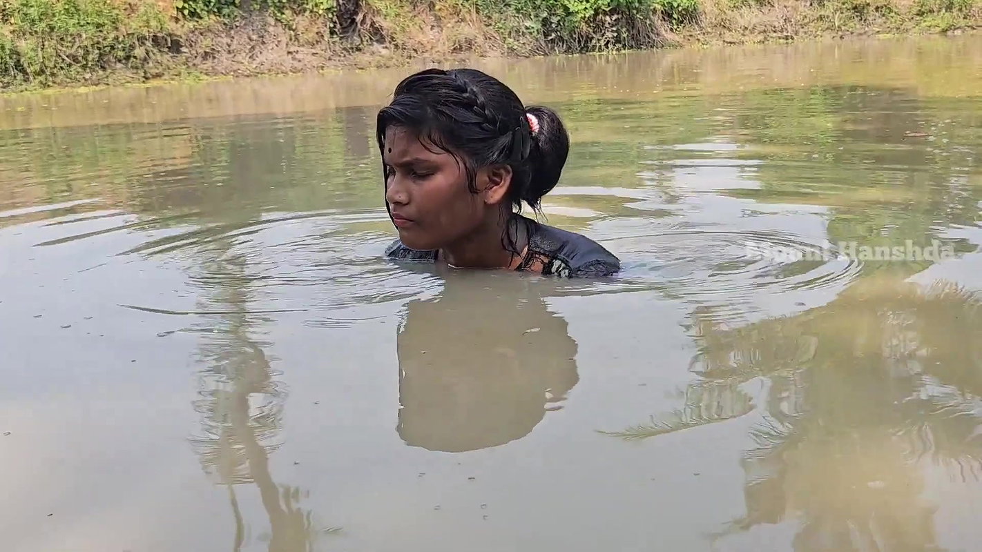 Amazing Village girl Net Fishing in Village pond