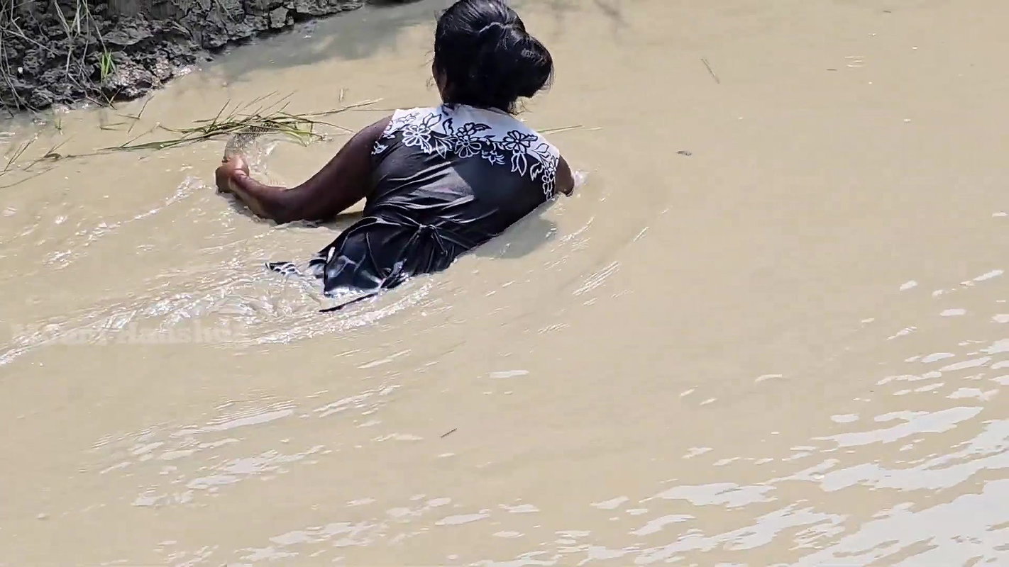 Amazing Village girl new Fishing video