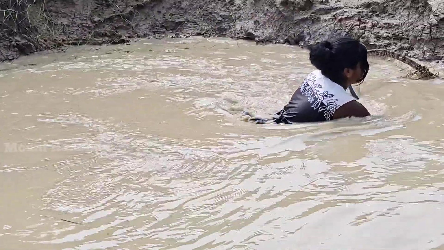 Amazing Village girl new Fishing video