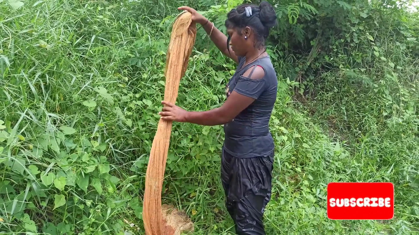 Amazing Village Lady Net Fishing-da