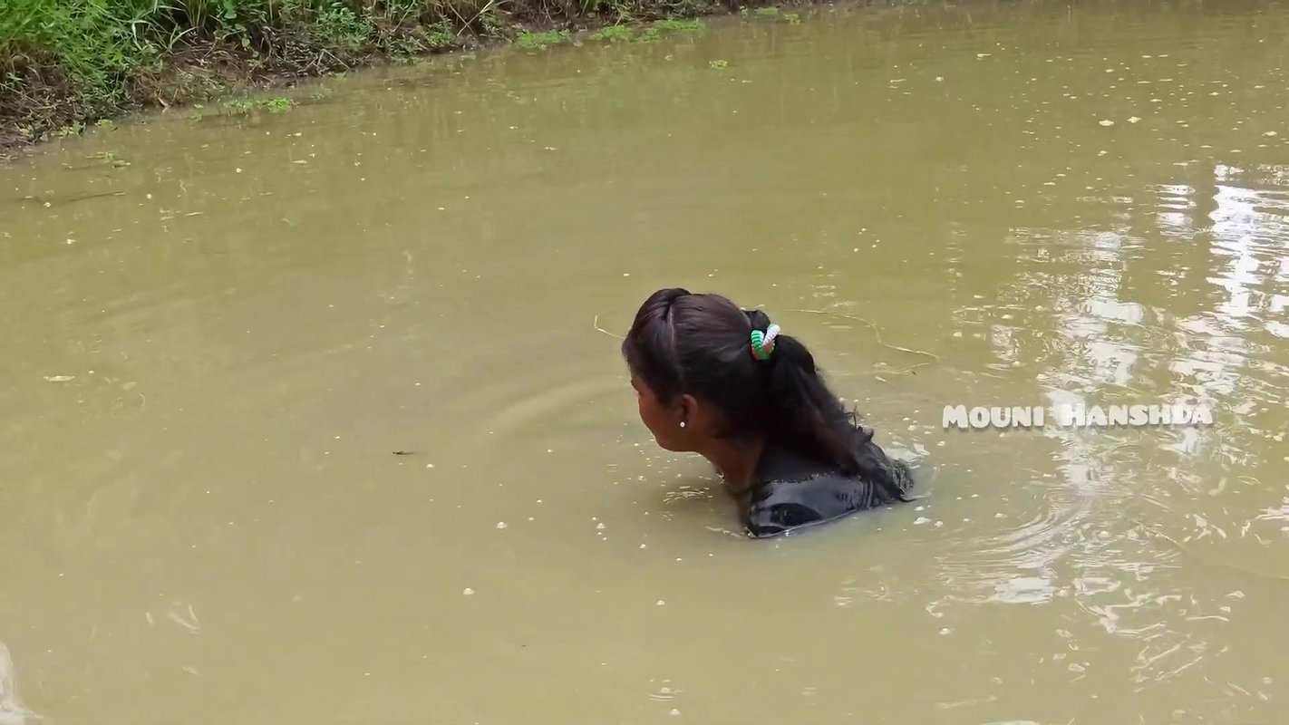Amazing Village Women fishing Big Net Fish