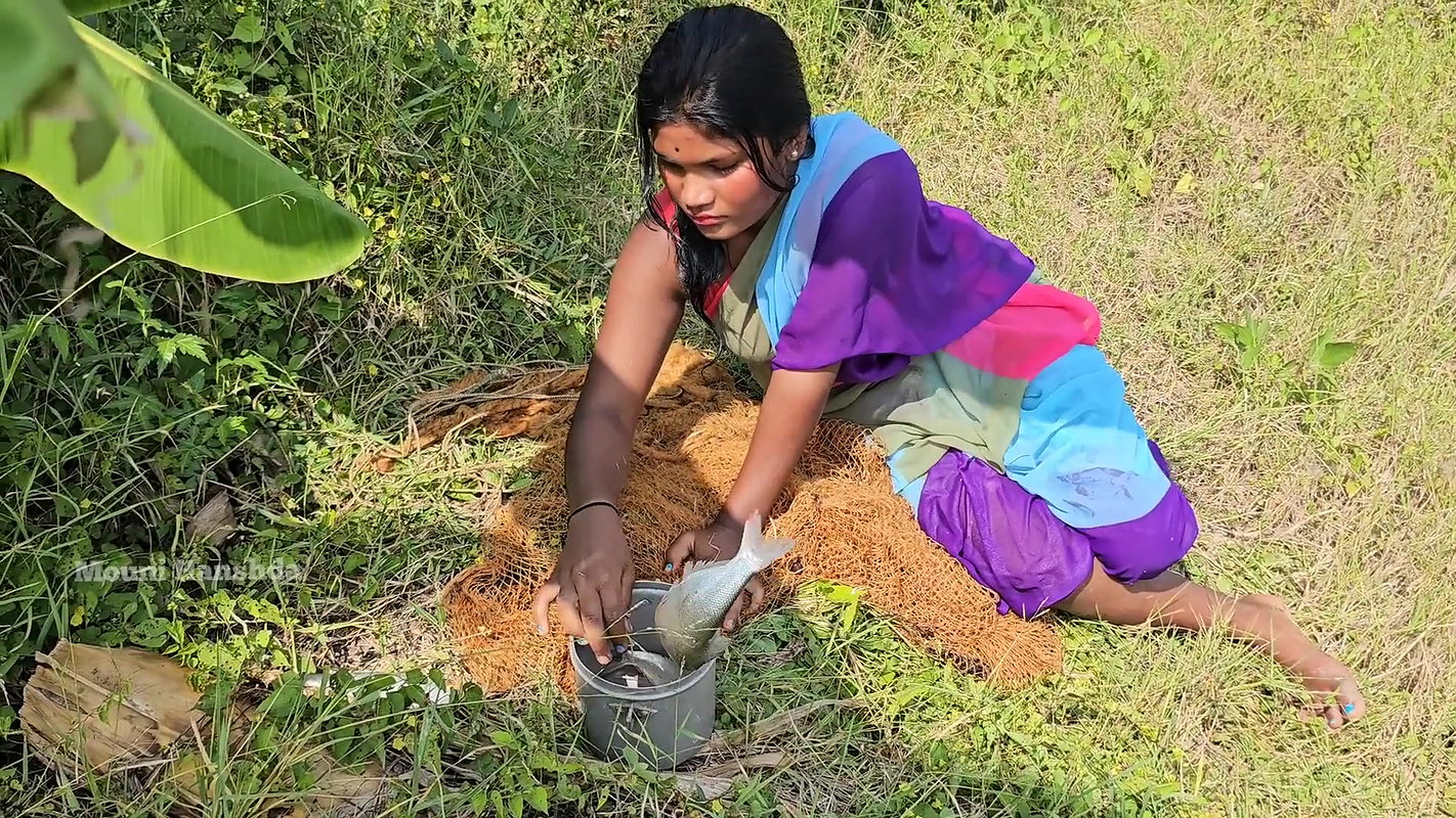 Amazing Village Women Fishing video