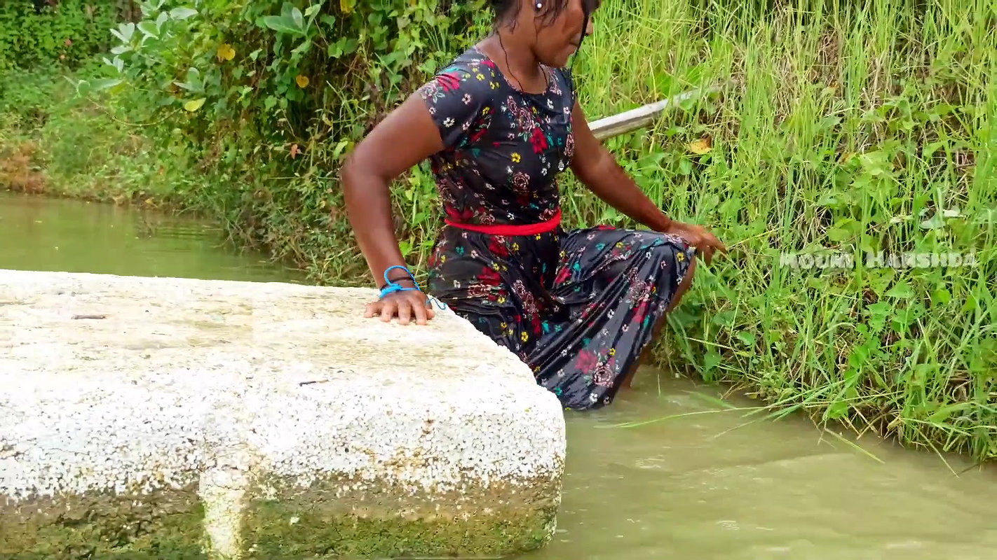 Amazing Village Women Net Casting-da