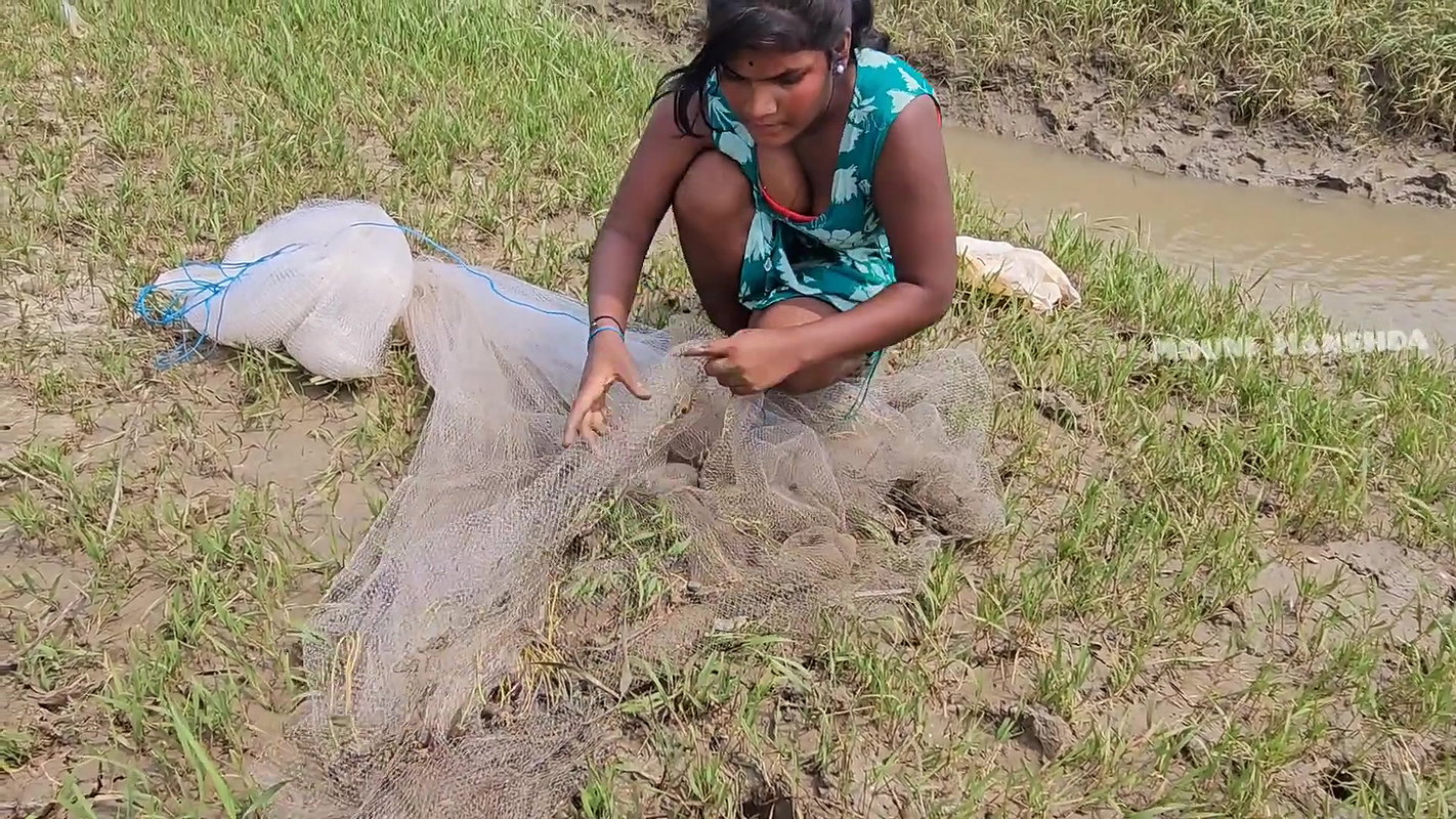 Amazing Village Women Net Fishing in Bay of Bengal