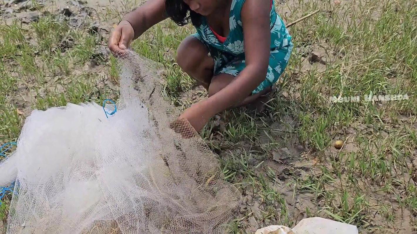 Amazing Village Women Net Fishing in Bay of Bengal