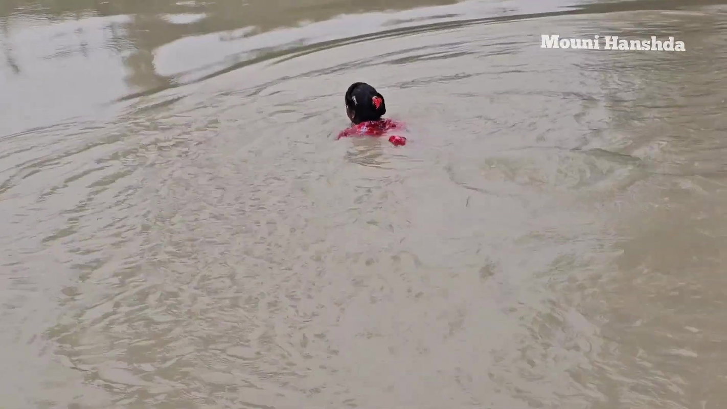 Amazing Village Women Net Fishing Video