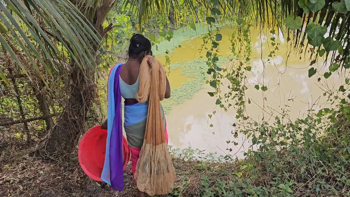 Amazing Village Women Net Fishing