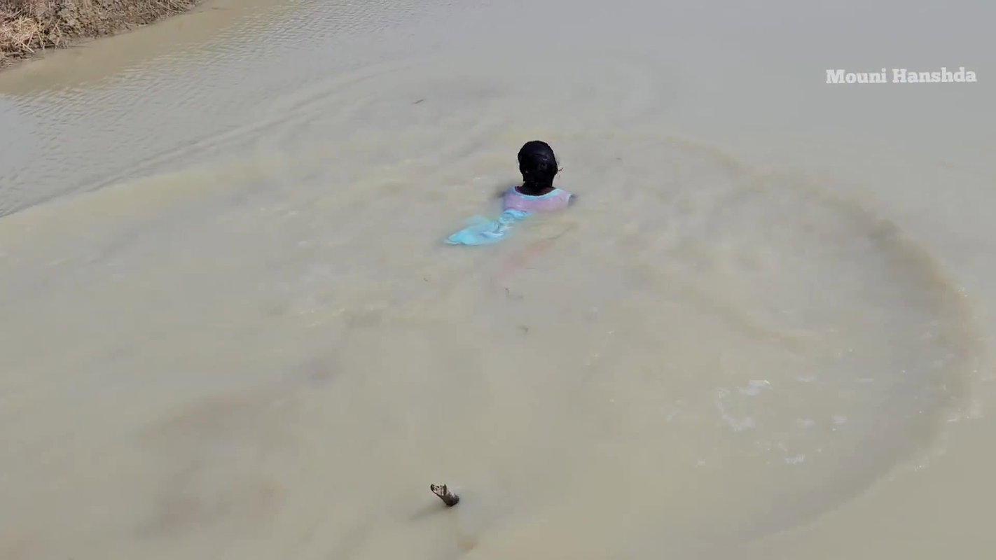 Incredible Village Women net fishing in Pon