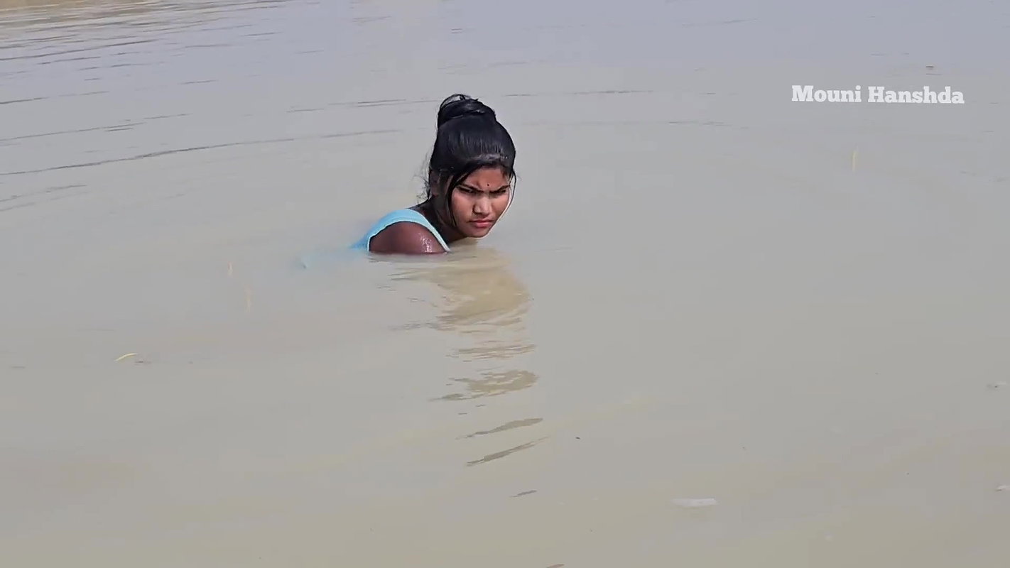 x  New Amazing Village Girl Fishing in Mud Water