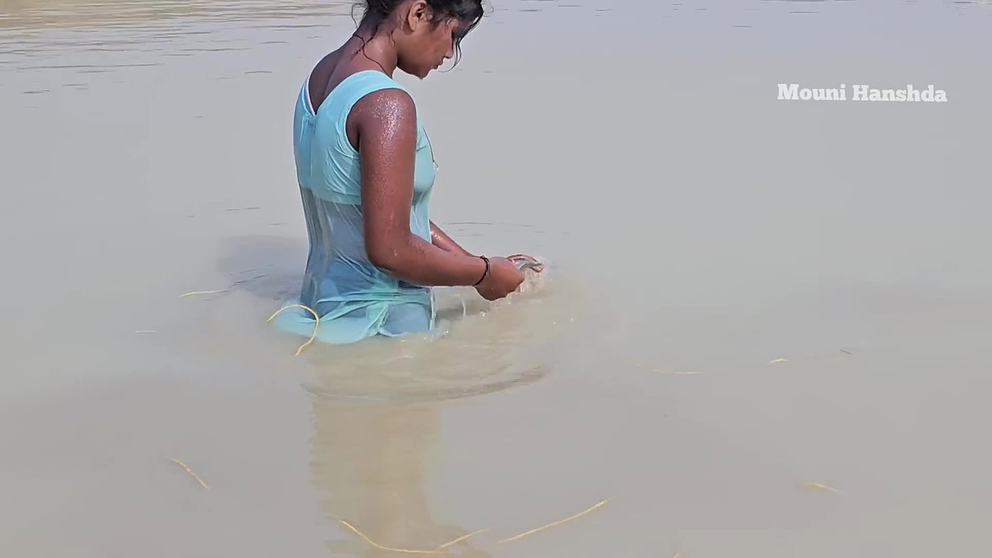 x  New Amazing Village Girl Fishing in Mud Water