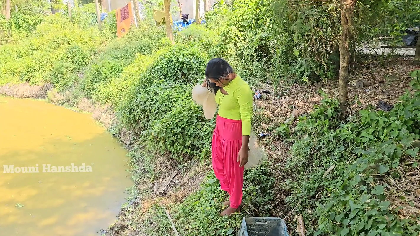New Amazing Village Girl Net Fishing video