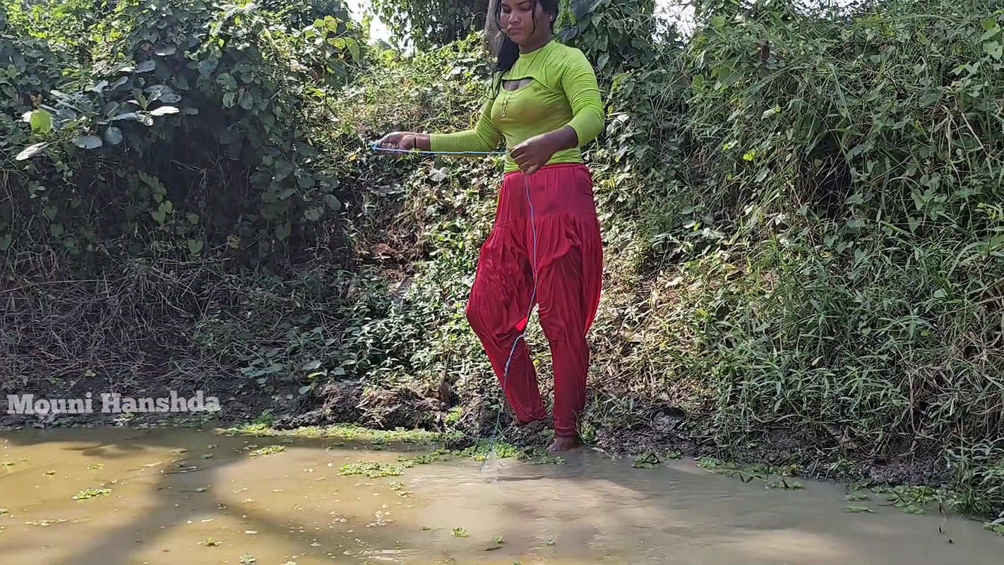 New Amazing Village Girl Net Fishing video