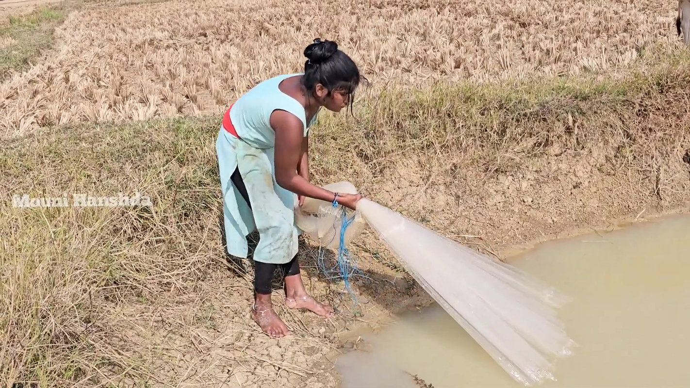Village wife fishing video 4