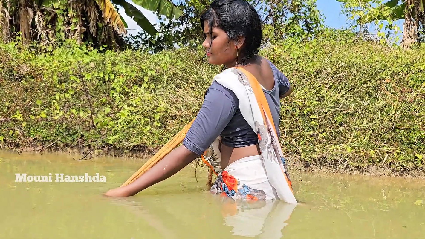 Village wife fishing video