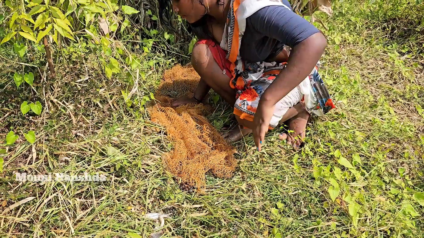 Village wife fishing video