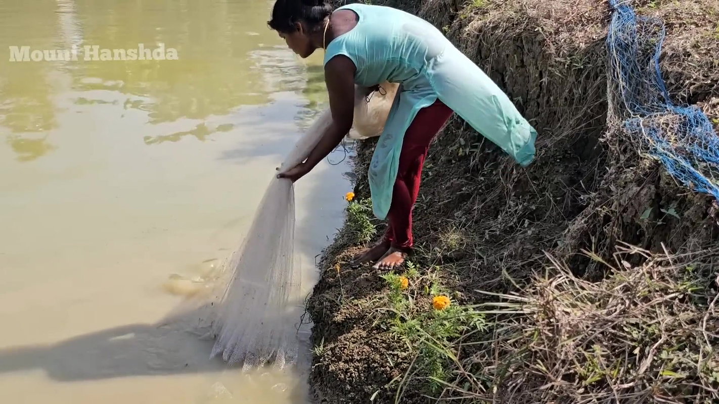 Village wife fishing video 2
