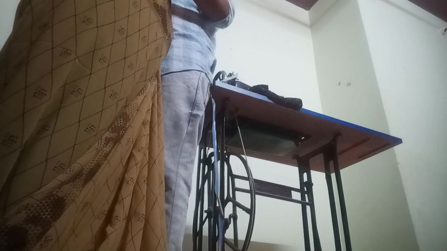 desi village bigboobs aunty fucked with local tailor doggy style