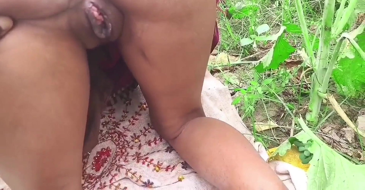 Bengali jija g ne apne sage sali ko jungle me lejake Lund pe boobs se dudh niklwa ke hard chudai kiya